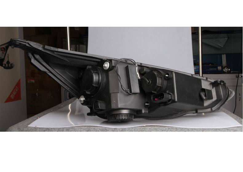 福特福克斯雙光透鏡大燈總成02